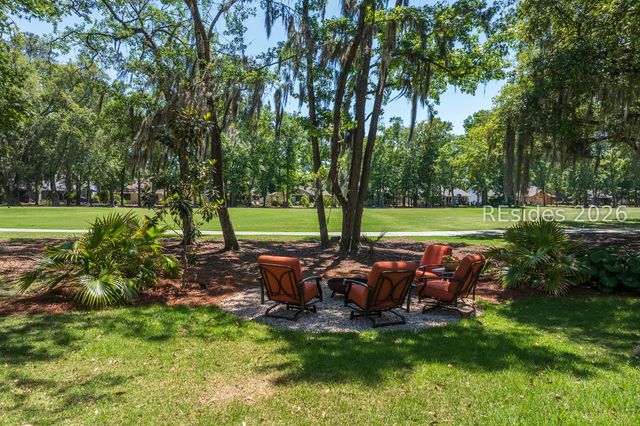 27 Wax Myrtle Ct, Hilton Head Island, SC 29926