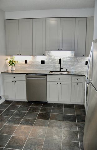 200 Cove Way 113, Quincy, MA 02169