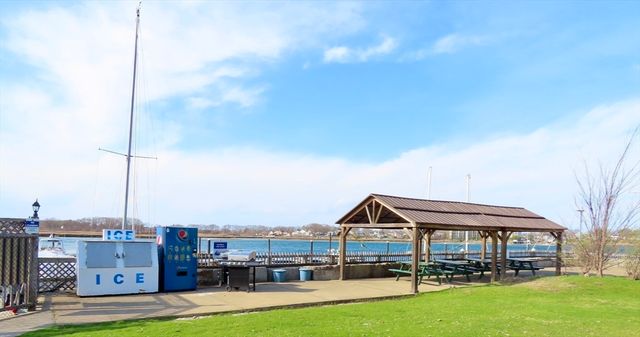 200 Cove Way 113, Quincy, MA 02169