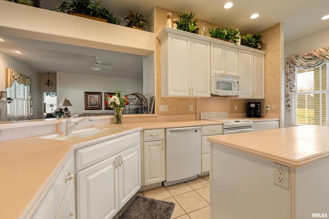 1410 BRADFORD Lane, Carbondale, IL 62901