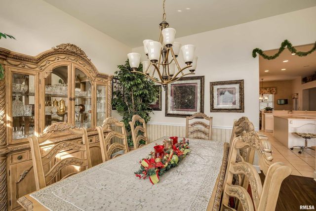 1410 BRADFORD Lane, Carbondale, IL 62901