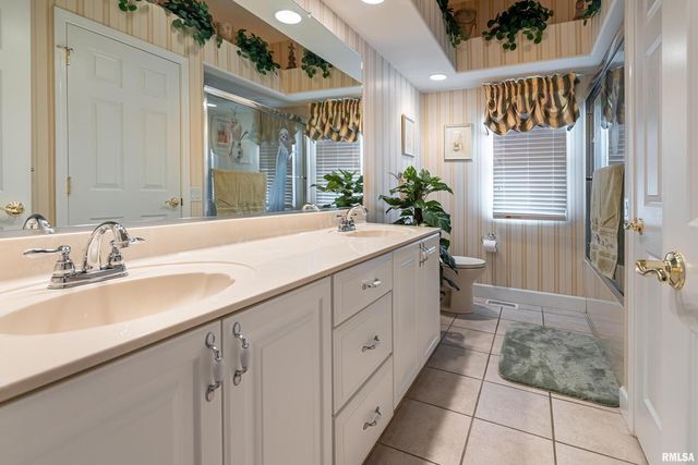 1410 BRADFORD Lane, Carbondale, IL 62901