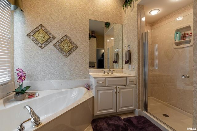 1410 BRADFORD Lane, Carbondale, IL 62901