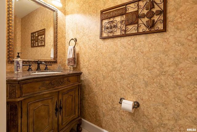 1410 BRADFORD Lane, Carbondale, IL 62901