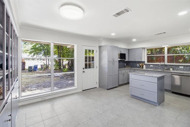 11022 Dunaway Drive, Dallas, TX 75228
