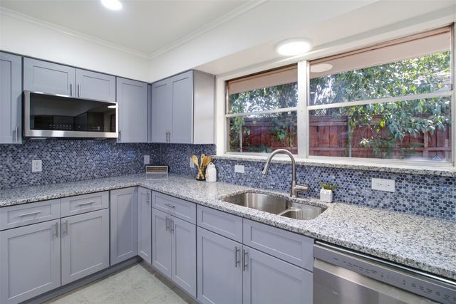 11022 Dunaway Drive, Dallas, TX 75228