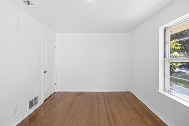 11022 Dunaway Drive, Dallas, TX 75228