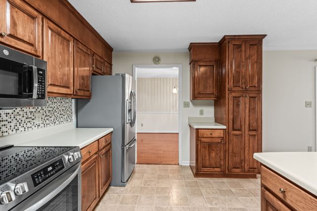 287 Shasteen Bend Dr, Winchester, TN 37398