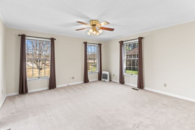 287 Shasteen Bend Dr, Winchester, TN 37398