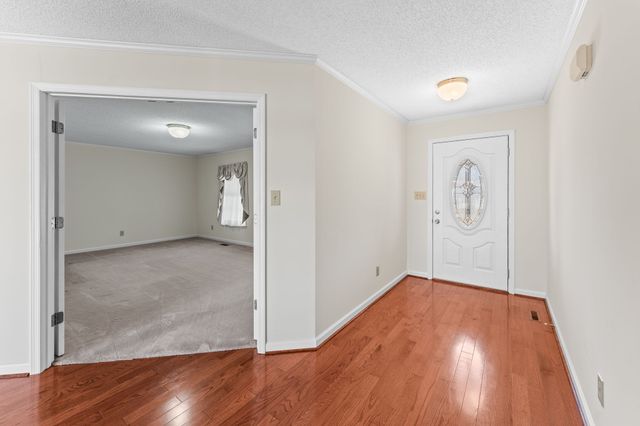 287 Shasteen Bend Dr, Winchester, TN 37398