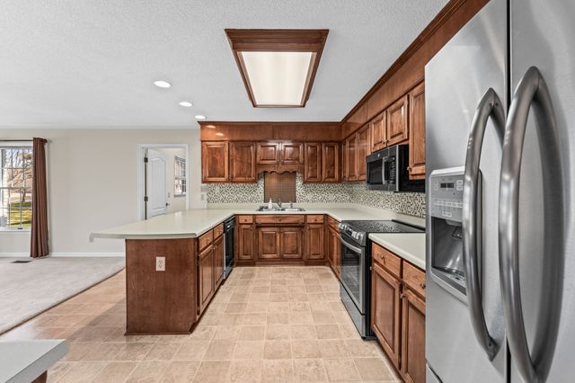 287 Shasteen Bend Dr, Winchester, TN 37398