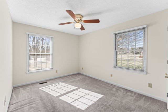 287 Shasteen Bend Dr, Winchester, TN 37398