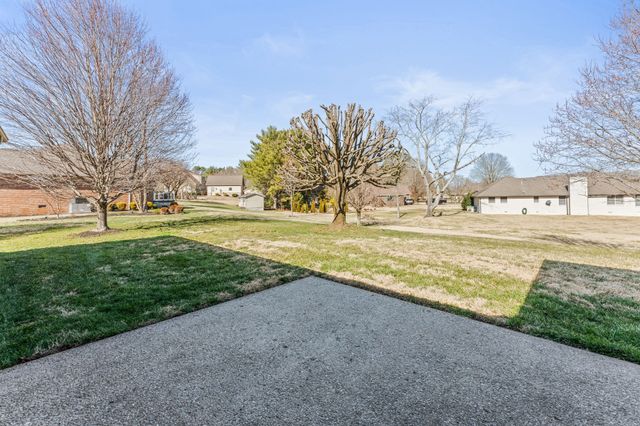 287 Shasteen Bend Dr, Winchester, TN 37398