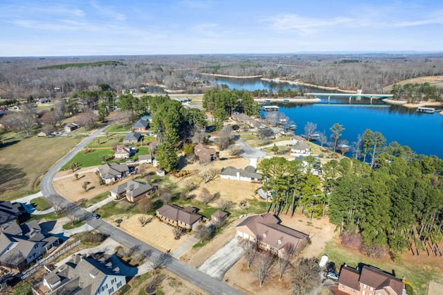 287 Shasteen Bend Dr, Winchester, TN 37398