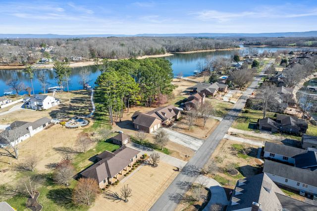 287 Shasteen Bend Dr, Winchester, TN 37398