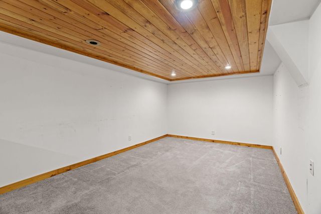 483 Manor Drive NE, Spring Lake Park, MN 55432
