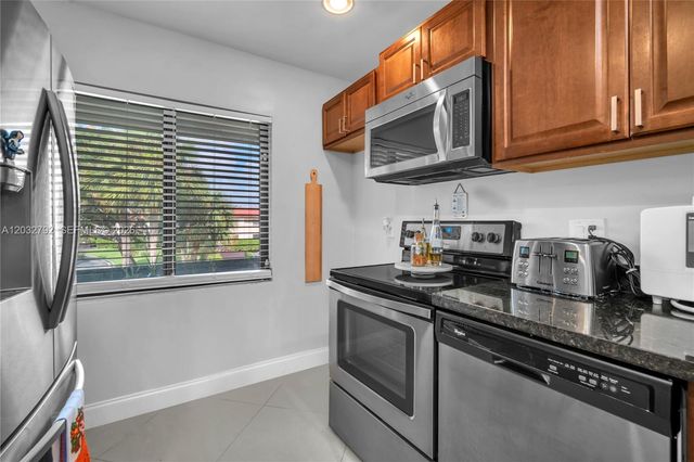 7956 Eastlake Drive F, Boca Raton, FL 33433