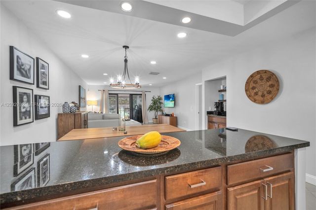7956 Eastlake Drive F, Boca Raton, FL 33433