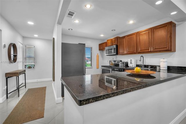 7956 Eastlake Drive F, Boca Raton, FL 33433