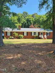 121 Old Moore Road, Selma, NC 27576