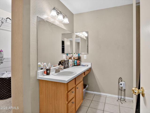 142 S 110TH Street, Mesa, AZ 85208