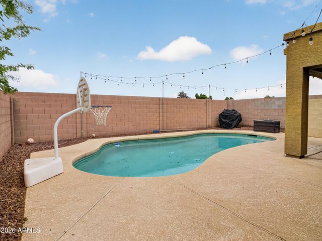 142 S 110TH Street, Mesa, AZ 85208