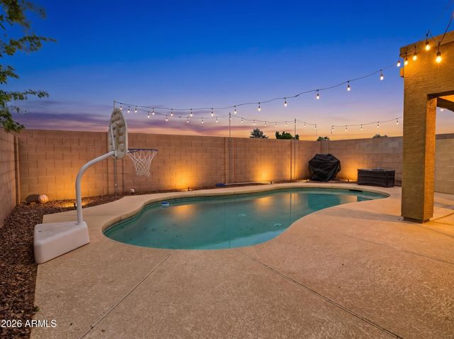 142 S 110TH Street, Mesa, AZ 85208