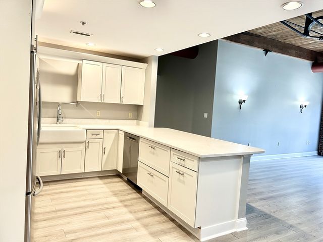 12 Brookside Rd 3, Westford, MA 01886