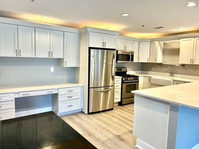 12 Brookside Rd 3, Westford, MA 01886