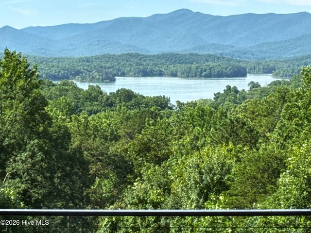 122 Oak Terrace, Hayesville, NC 28904