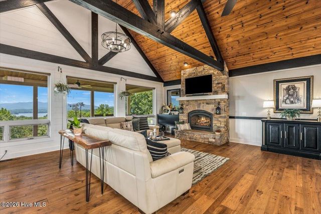 122 Oak Terrace, Hayesville, NC 28904