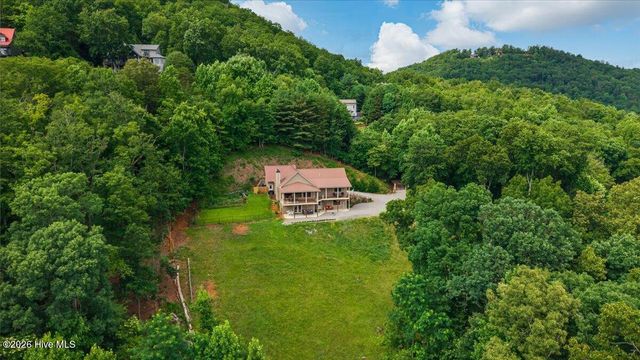 122 Oak Terrace, Hayesville, NC 28904