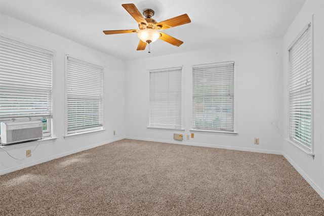 3233 Jane Lane, Haltom City, TX 76117