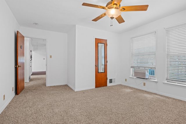 3233 Jane Lane, Haltom City, TX 76117