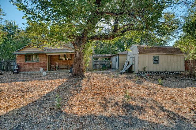 3233 Jane Lane, Haltom City, TX 76117