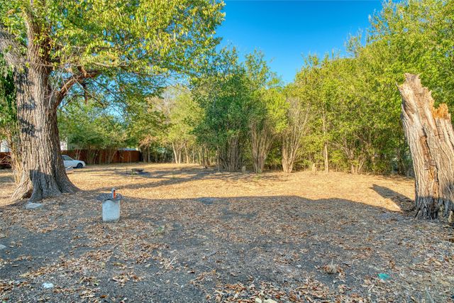 3233 Jane Lane, Haltom City, TX 76117