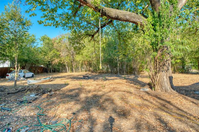 3233 Jane Lane, Haltom City, TX 76117