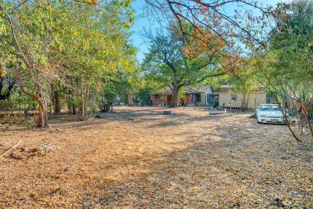 3233 Jane Lane, Haltom City, TX 76117