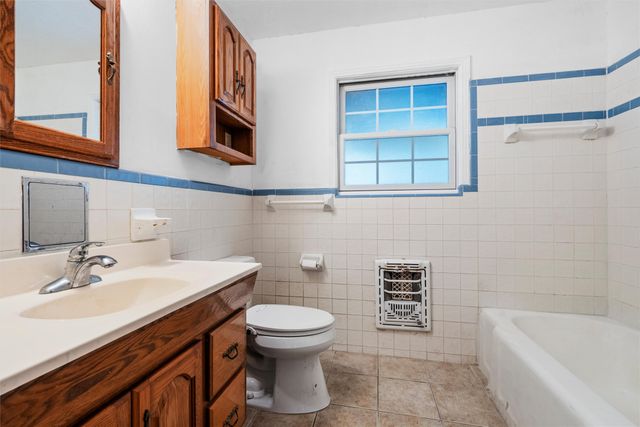 3233 Jane Lane, Haltom City, TX 76117
