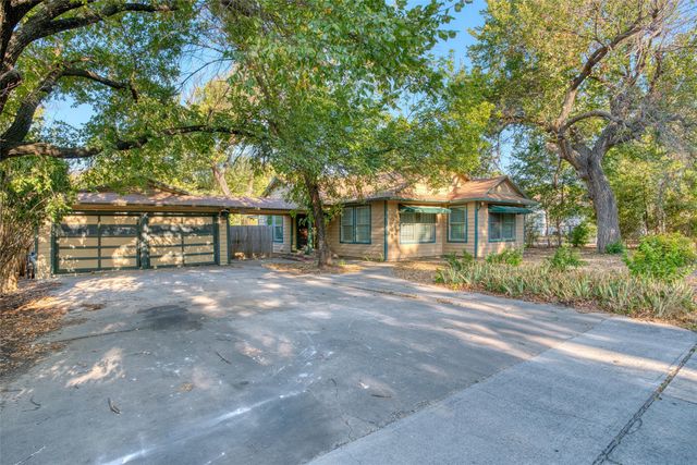 3233 Jane Lane, Haltom City, TX 76117