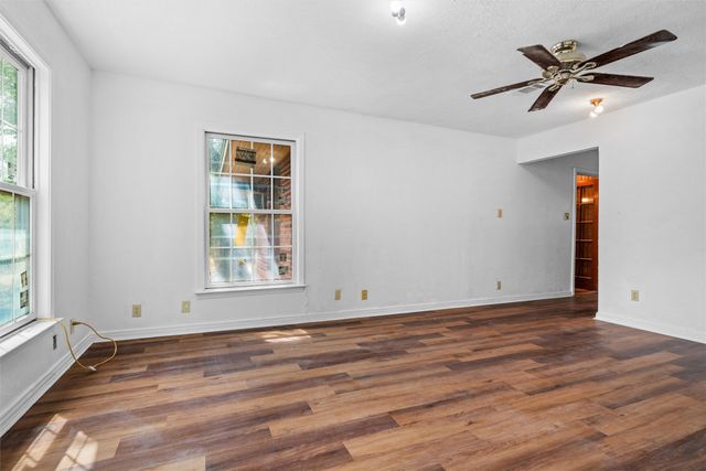 3233 Jane Lane, Haltom City, TX 76117