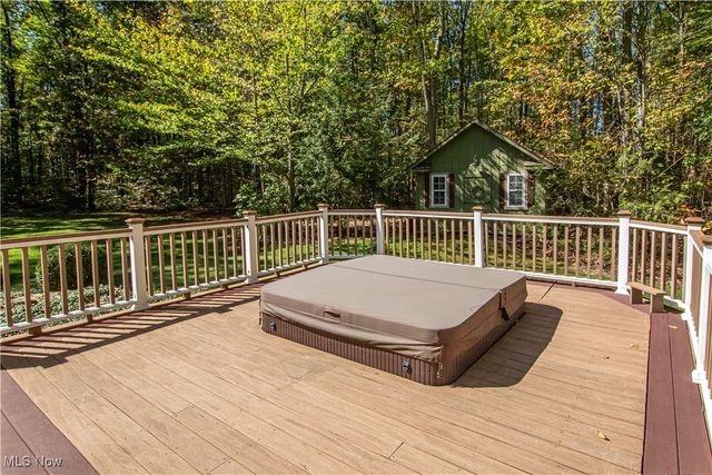 10770 Locust Grove Drive, Chardon, OH 44024