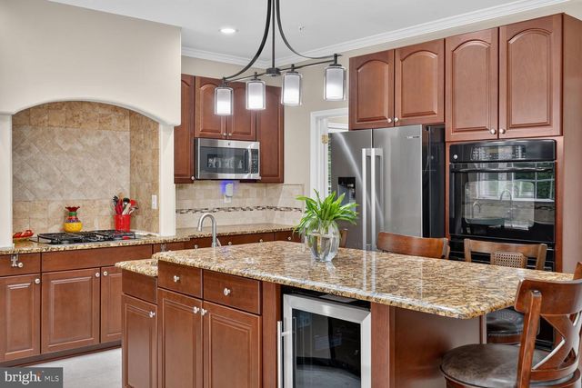 8100 HOLLOW TREE LN, Upper Marlboro, MD 20772