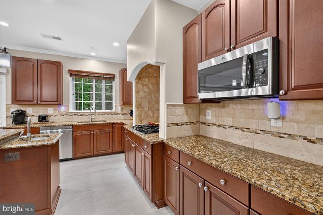 8100 HOLLOW TREE LN, Upper Marlboro, MD 20772