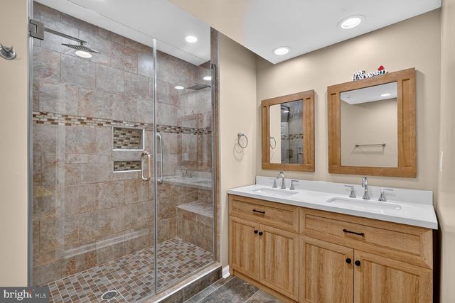 8100 HOLLOW TREE LN, Upper Marlboro, MD 20772