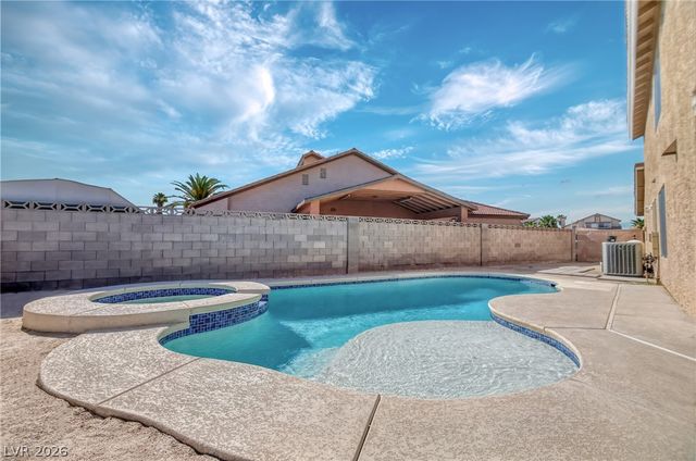 5841 Stateline Way, Las Vegas, NV 89110