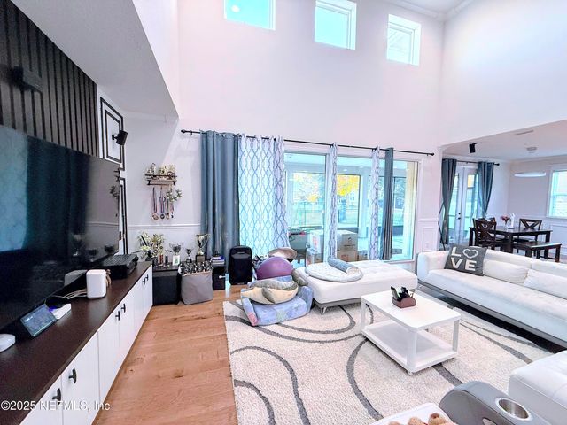 102 ANN SCOTT Drive, St. Johns, FL 32259