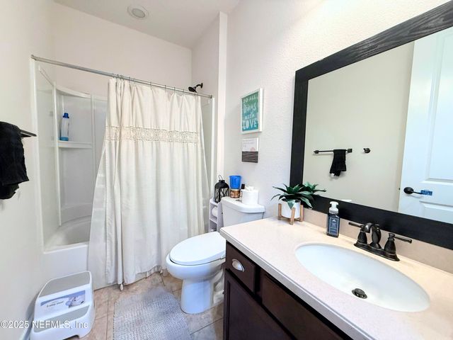 102 ANN SCOTT Drive, St. Johns, FL 32259