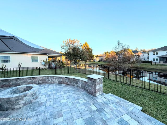 102 ANN SCOTT Drive, St. Johns, FL 32259