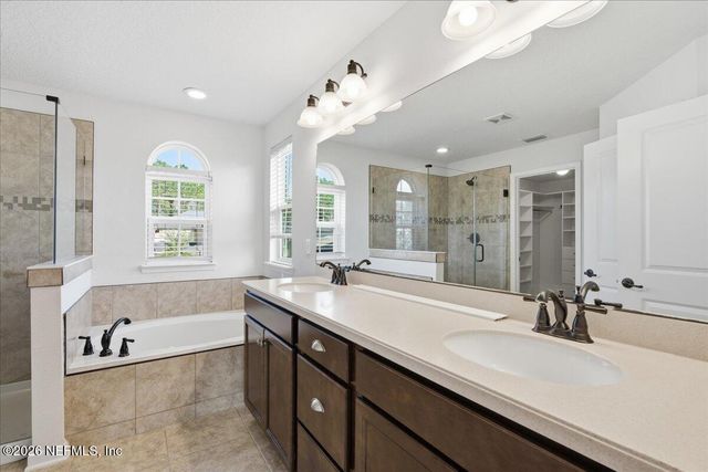 102 ANN SCOTT Drive, St. Johns, FL 32259